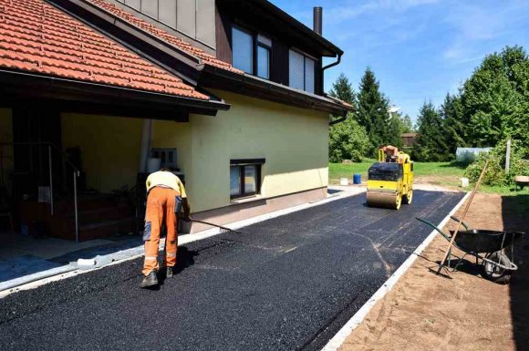 Cour en enrobé - Annecy - FTP